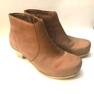 Dansko MARIA Boot Taupe Milled Nubuck Leather